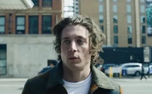the bear jeremy allen white