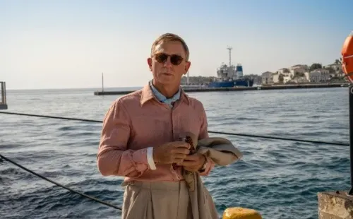 danielcraig-glassonion