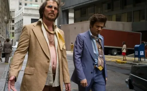Christian Bale en American Hustle (IMDb).