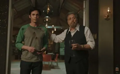Logan Lerman y Al Pacino presentan la segunda temporada de Hunters (Prime Video).