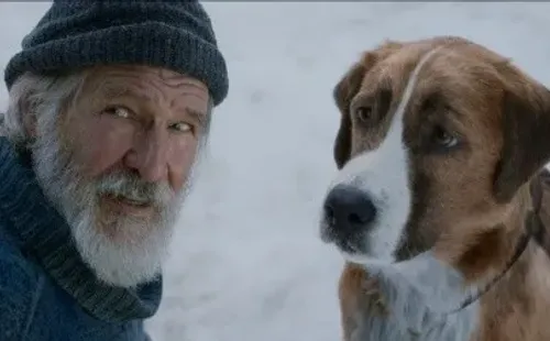 Harrison Ford protagoniza El llamado salvaje (IMDb).