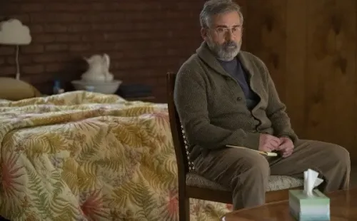 Steve Carell y Domhnall Gleeson protagonizan El Paciente (Star+).