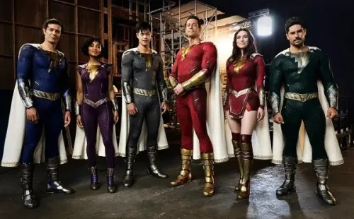 Zachary Levy protagoniza “Shazam! Fury of the Gods” (IMDb).