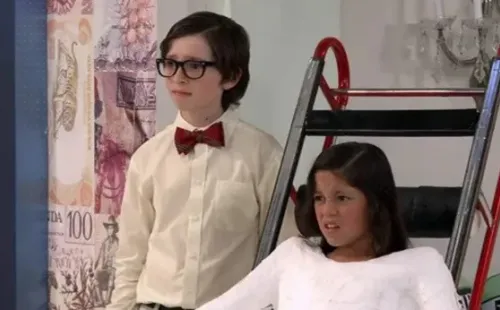 Joshua Carlon y Jenna Ortega en Ricky Ricón / IMDB