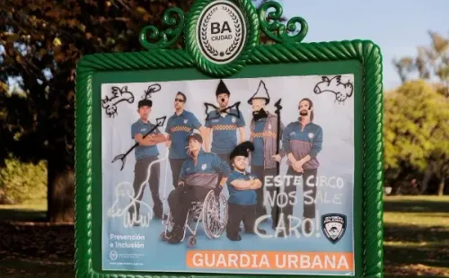 Algunas cosas de las que suceden en Divisón Palermo. Foto: (Netflix)