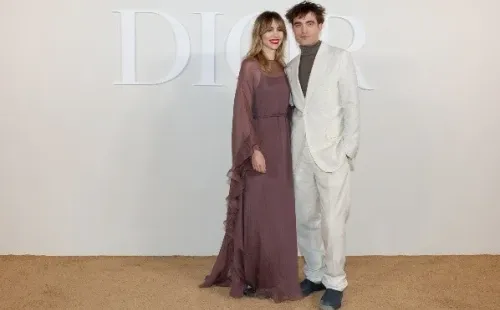 Robert Pattinson y Suki Waterhouse (Getty).