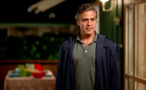 George Clooney protagonizó Los Descendientes (IMDb).