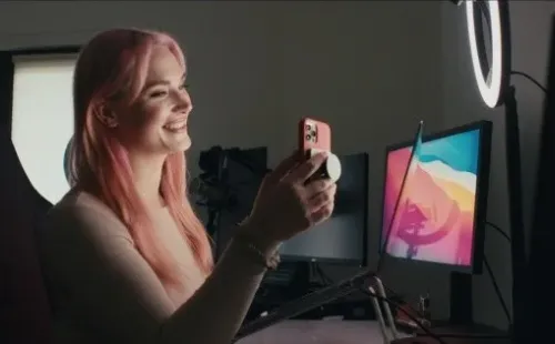 El clímax del millón: la historia de Pornhub, el exitoso documental sobre la plataforma para adultos (Netflix).