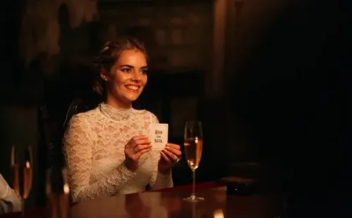 Samara Weaving protagonizó Boda Sangrienta en 2019 (IMDb).