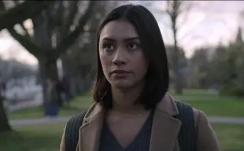 Luciane Buchanan es Rose Larkin (Netflix).