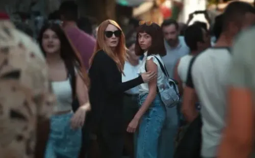 '¿De quién huimos, mamá?', la serie turca que triunfa en Netflix (IMDb).