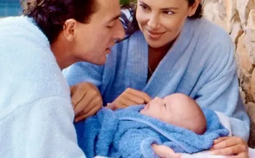 Alesandro y Aless Lequio con Ana Obregon. Foto: (Instagram)