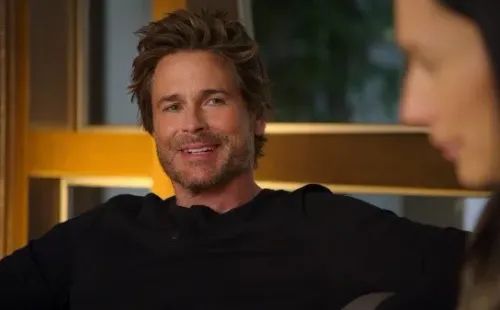 Rob Lowe triunfa en su regreso a la pantalla chica. Foto: (Netflix)