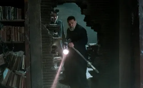 Russell Crowe en El exorcista del papa. Foto: (Sony Pictures)