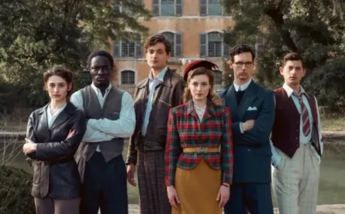 El elenco de Transatlántico. Foto: (Netflix)