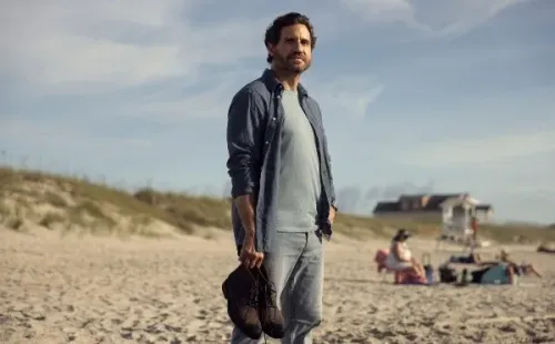 Édgar Ramírez es el protagonista de Un hombre de Florida. Foto: (Netflix)