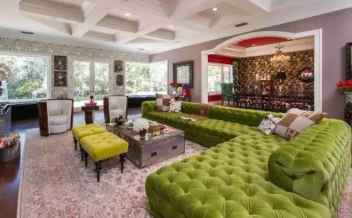 Una de las lujosas habitaciones de la mansión que Bruno Mars tiene en Hollywood (Unlimited Styles States)