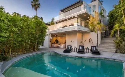 Una casa que se destaca por su estilo chic, para Harry Styles en West Hollywood (Elle Decor)