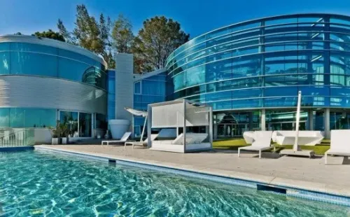 La casa de vidrio y acero, la particular mansión en la que pasó mucho tiempo Justin Bieber (El Inmueble)
