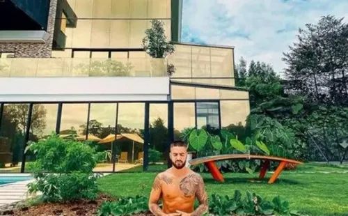 Maluma y una casa rodeada de la naturaleza en medio de la montaña en Medellín (Instagram)