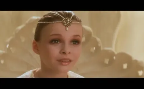 tami stronach la historia sin fin