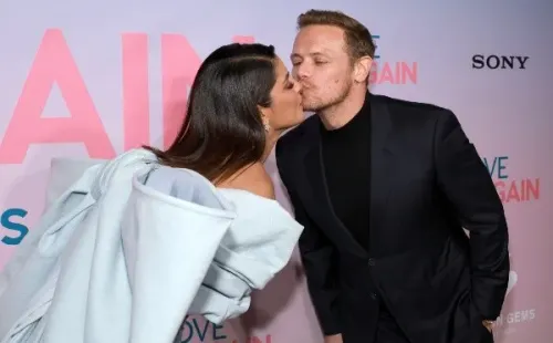 La foto de Sam Heughan y Priyanka Chopra Jonas besándose. Foto: (Getty)