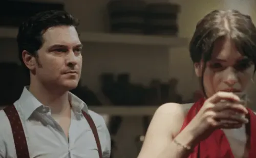 Peyami y Esvet. Foto: (Netflix)