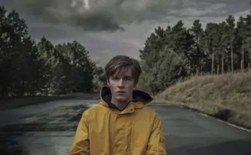 dark louis hofmann