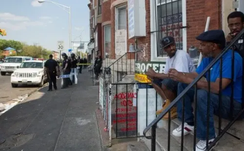Los problemas raciales son un detalle importante entre la ola de violencia de la ciudad (Getty Images)