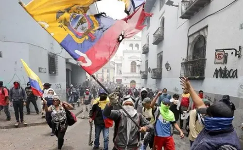 Protestas y tensión por las calles de la ciudad ecuatoriana (Imago)