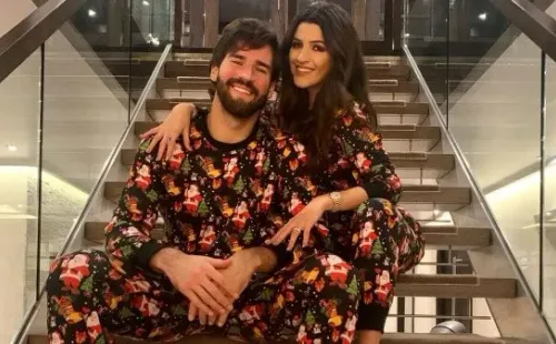 Mucho amor entre el arquero del Liverpool y la médica pediatra (Instagram)