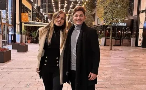 Emilia y Julián recorriendo Inglaterra en esta nueva etapa de su relación (Instagram)