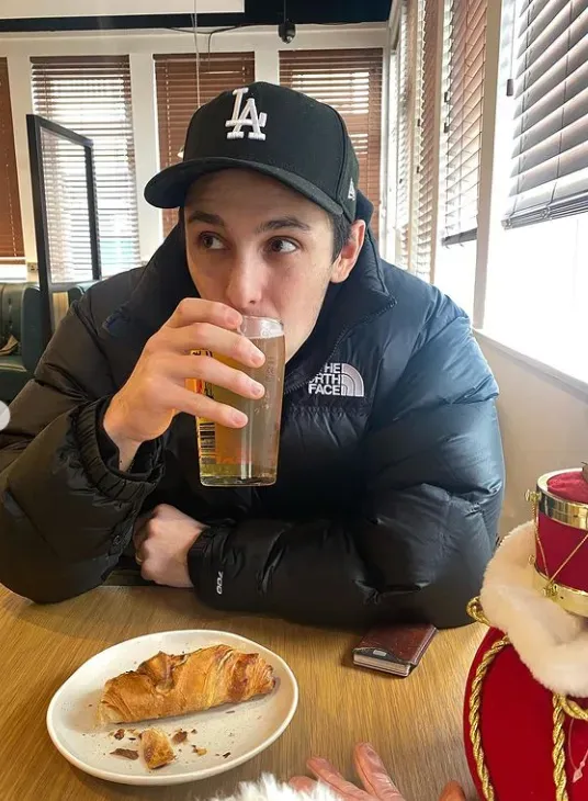 Dalton Gomez, en una imagen tomada del Instagram de la cantante. Imagen: @arianagrande.