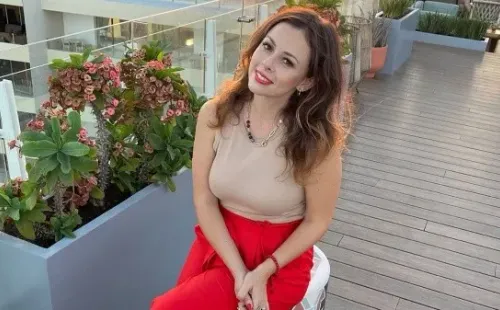 Amparo García, novia de Carlos Gaytán (Facebook)