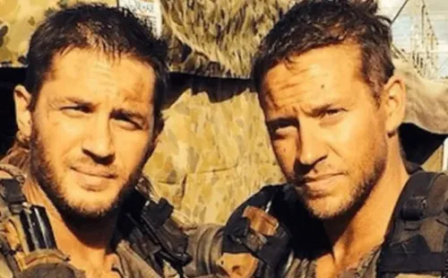 Tom y su doble de riesgo en el rodaje de “Mad Max” (Films Nation)