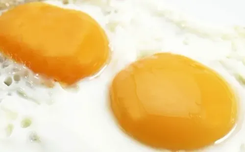 Siempre es aconsejable evitar las frituras para una dieta balanceada (Imago)
