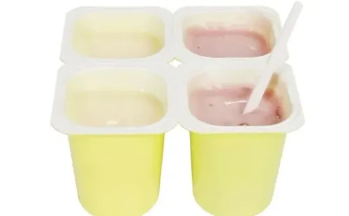 Aunque tiene muchos beneficios, el yogur debe ser sin grasa y natural (Imago)