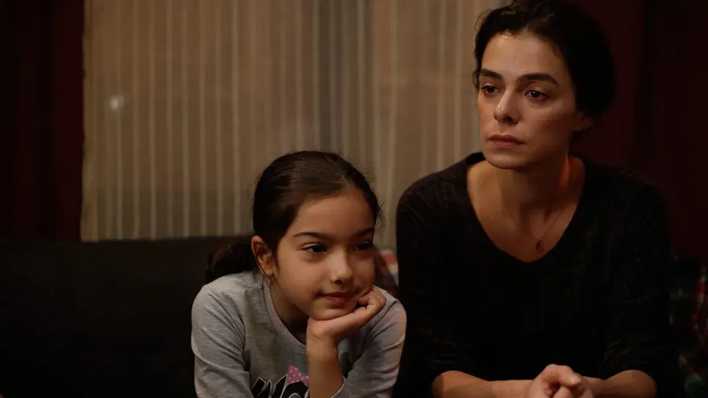 Mujer es una de las novelas turcas más populares del último tiempo. (IMDb)