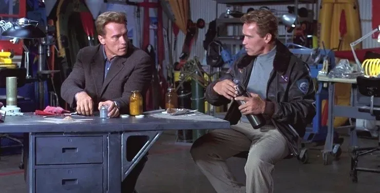 Una escena similar al meme de Spiderman apuntándose a si mismo| Foto: Columbia Pictures.