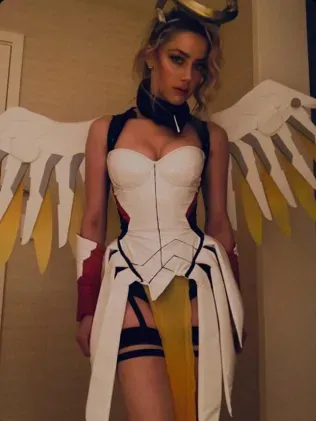 Así es como lucía Amber Heard en el cosplay que hizo para Elon Musk. Imagen: Twitter.