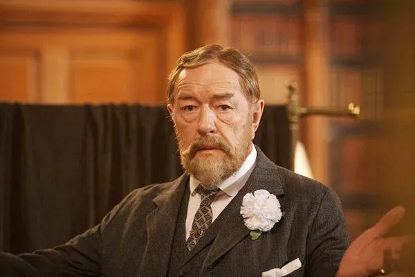 Michael Gambon