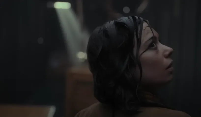 Anna Castillo es la protagonista de Nowhere, cinta que triunfa en Netflix. Imagen: @NetflixEspana.