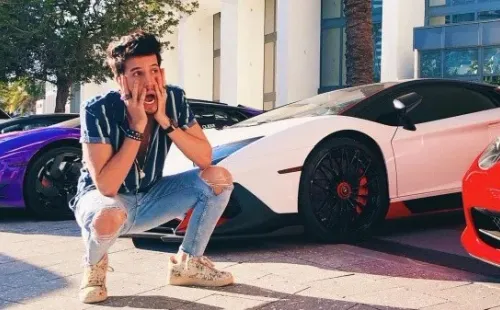 El cantante colombiano y su espectacular colección de autos (Instagram)