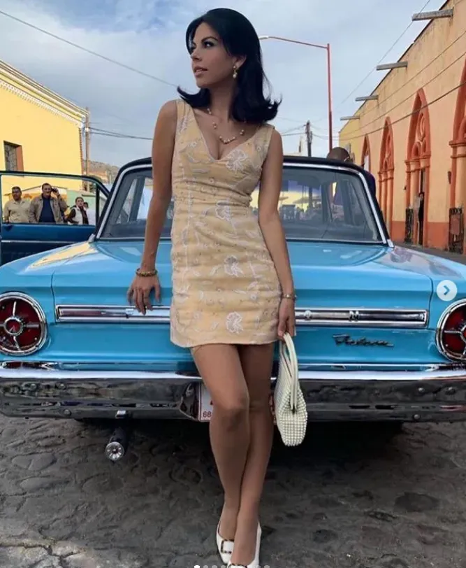 La actriz África Zavala, caracterizada como su personaje Angélica, para Natural Born Narco. Imagen: @afri_zavala.