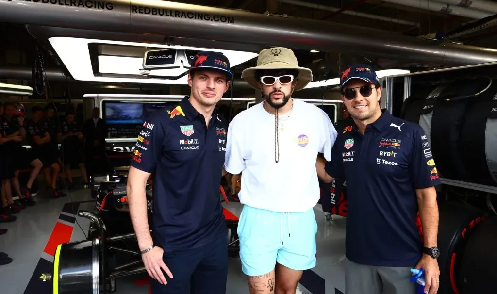 Max Verstappen, Bad Bunny y ‘Checo’ Pérez (Foto: Getty images)