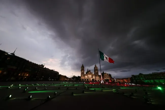 En diciembre llega la Verbena Navideña en el Zócalo de CDMX 2023 (Photo by Hector Vivas/Getty Images).
