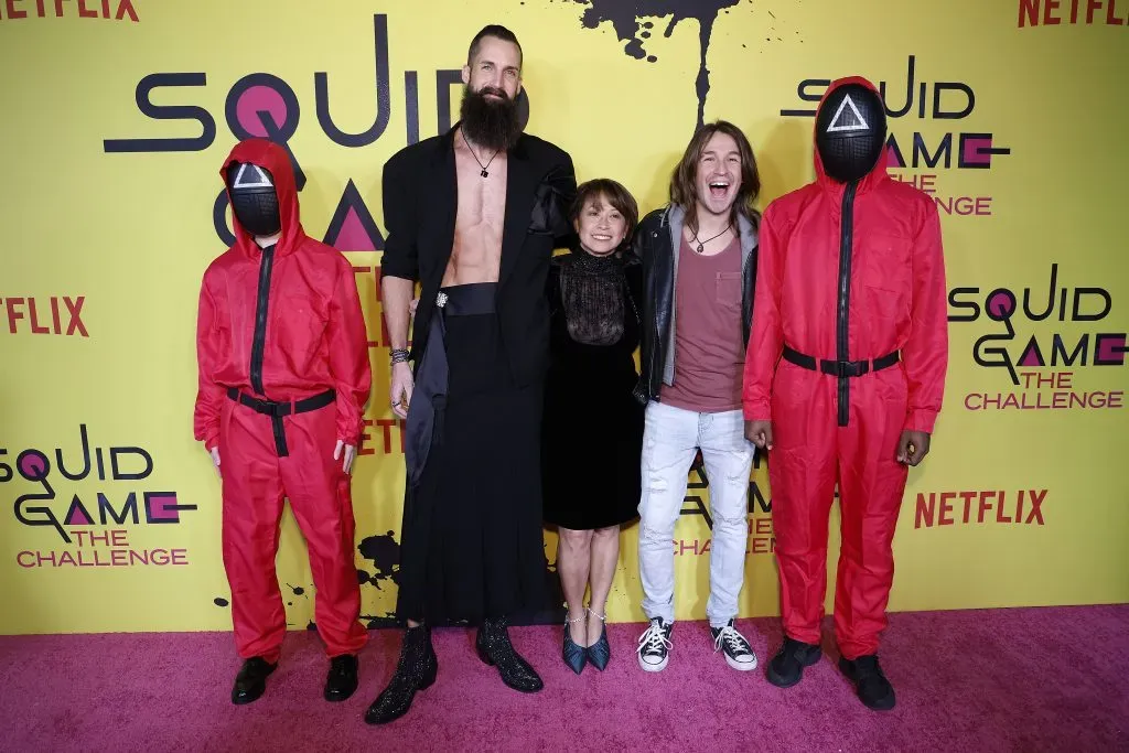 Los finalistas Sam Wells, Mai Whelan, y Phill Cain, asistiendo al evento de El Juego del Calamar: El Desafío, de Netflix en la Terminal 5. el 6 de diciembre de 2023 en Nueva York. Imagen: Getty Images.