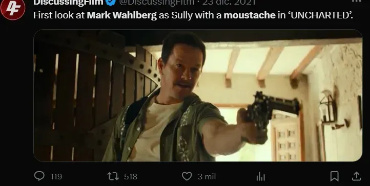 Así se veía Mark Wahlberg con bigote. (Twitter)