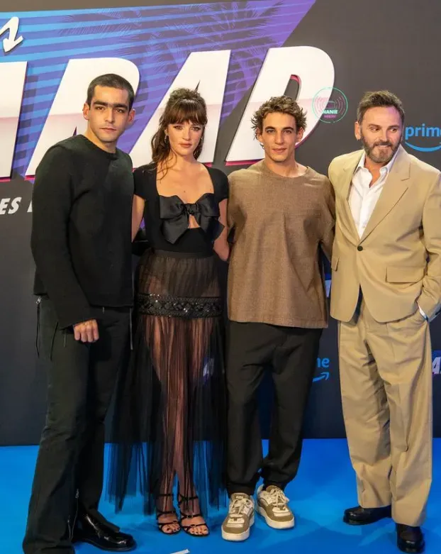 En la imagen, el elenco principal de Los Farad. Imagen: @naniemagazine.