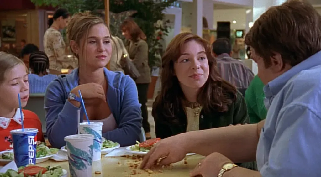 Las 3 hijas imaginarias de Lois nos brindaron uno de los mejores episodios de la serie. Imagen: Disney+.